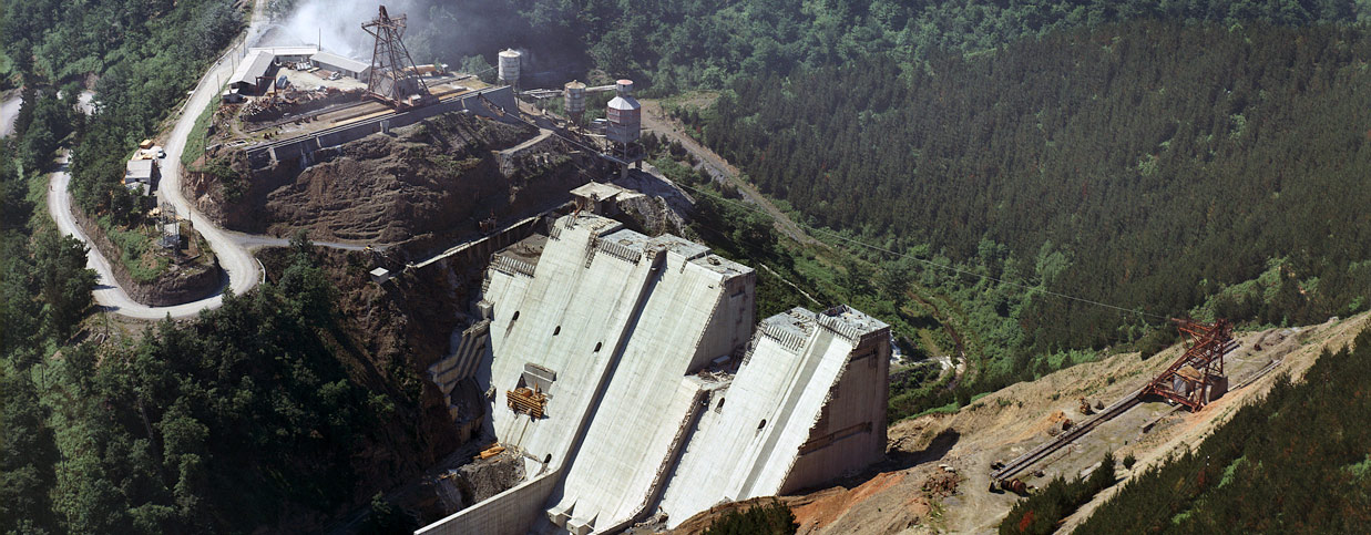 Presaren eraikuntza(1974)